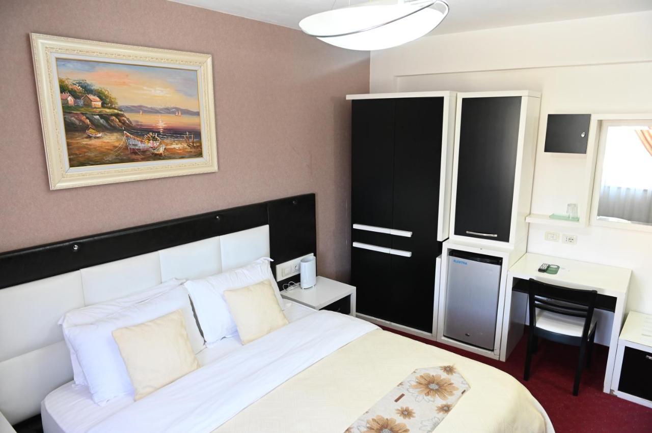 Hotel Liss Lezhë Dış mekan fotoğraf