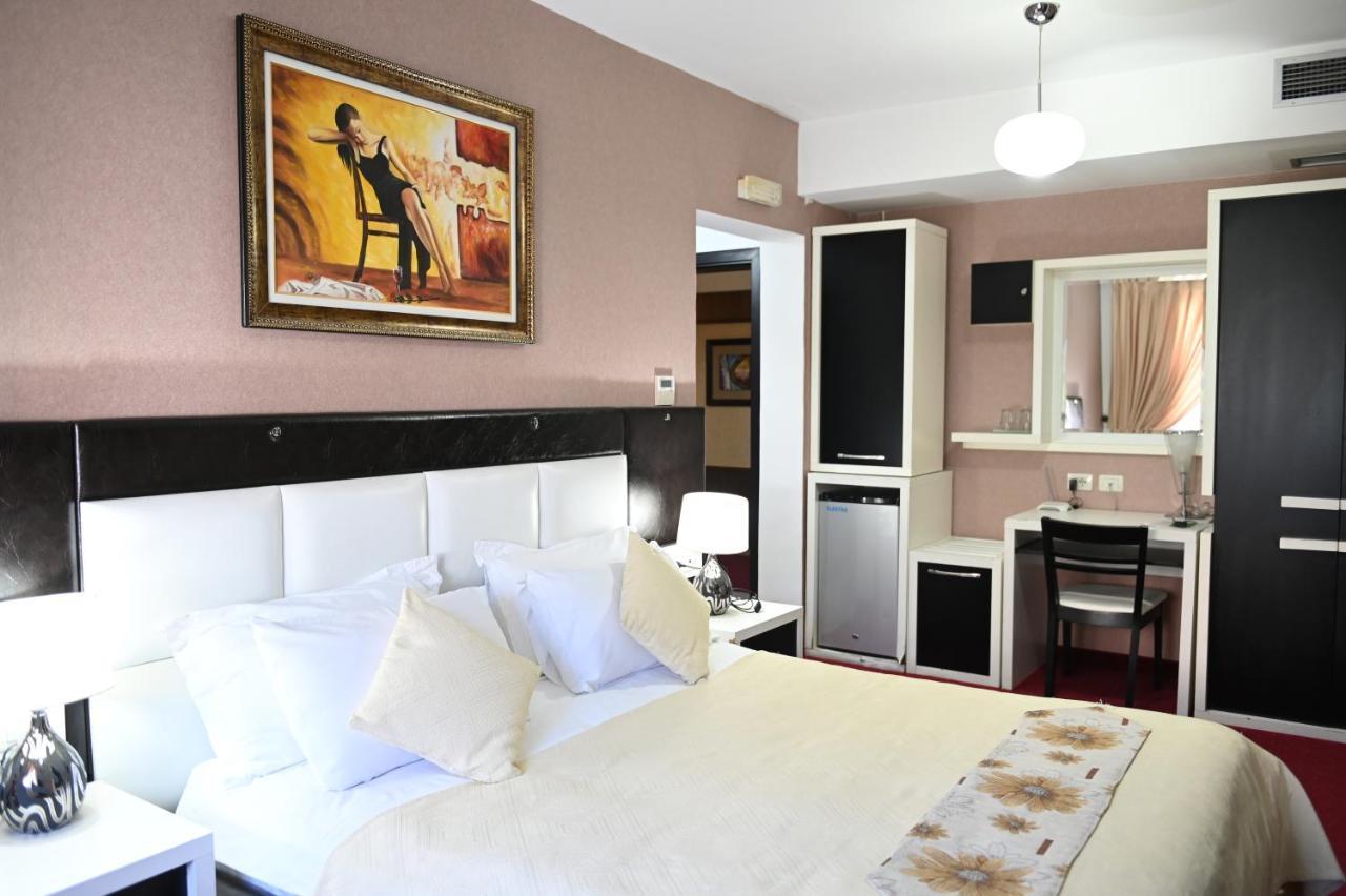 Hotel Liss Lezhë Dış mekan fotoğraf