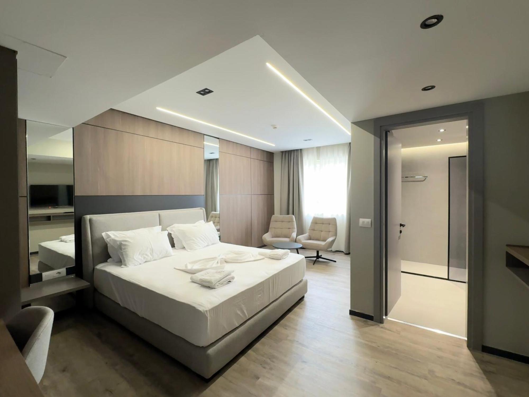 Hotel Liss Lezhë Dış mekan fotoğraf