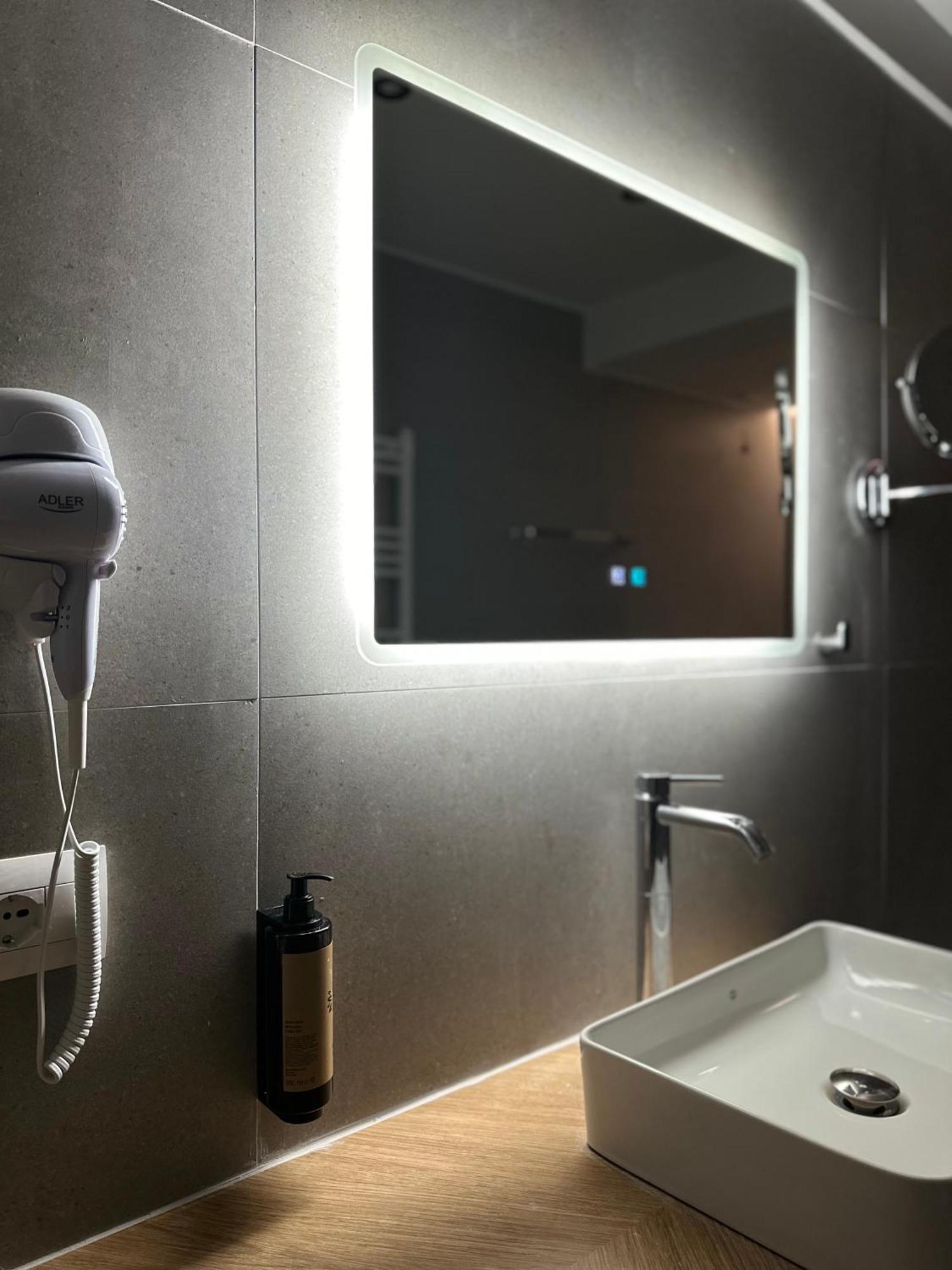 Hotel Liss Lezhë Dış mekan fotoğraf